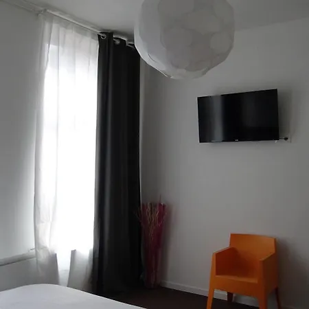 Nationale Aparthotel 3*